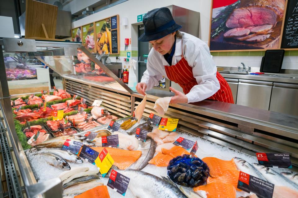  Seabass from the Tesco fish counter developed a pungent, amine odour in the first 22 hours after purchase