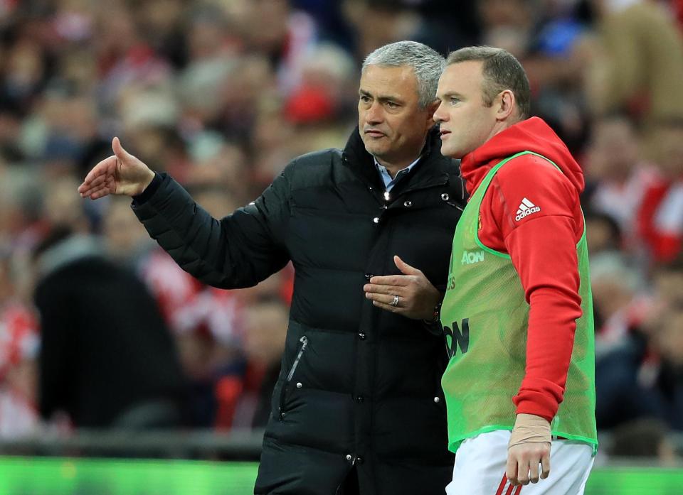  Jose Mourinho says United fans should treat Wayne Rooney with the respect he deserves