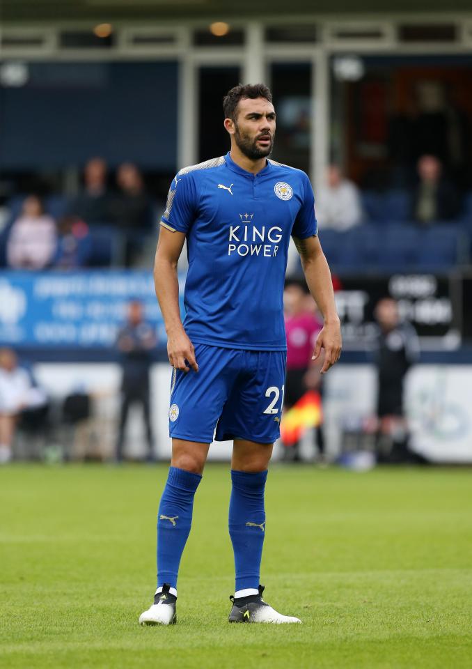  Vicente Iborra does not mind doing the dirty work at Leicester