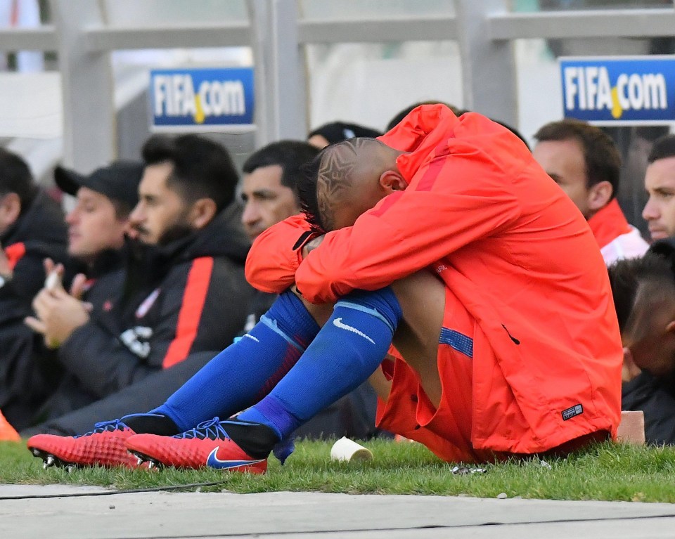 Arturo Vidal looks dejected after the final whistle at the Estadio Hernando Siles