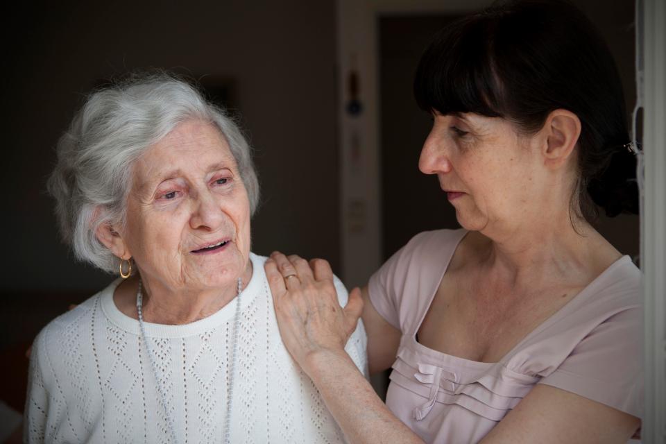  Women's and men with Alzheimer's are unable to look after their grandchildren