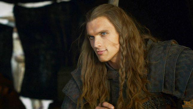  Initially, Ed Skrein plays a long-haired Daario Naharis with a Prince Charming vibe