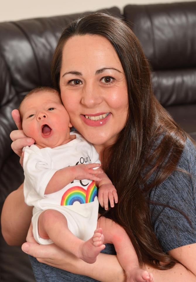  Mum Lynette realised she was pregnant the same day the generous singer died