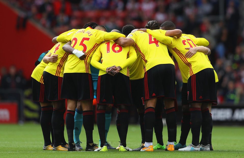 The Hornets huddle ahead of kick-offThe Hornets huddle ahead of kick-off