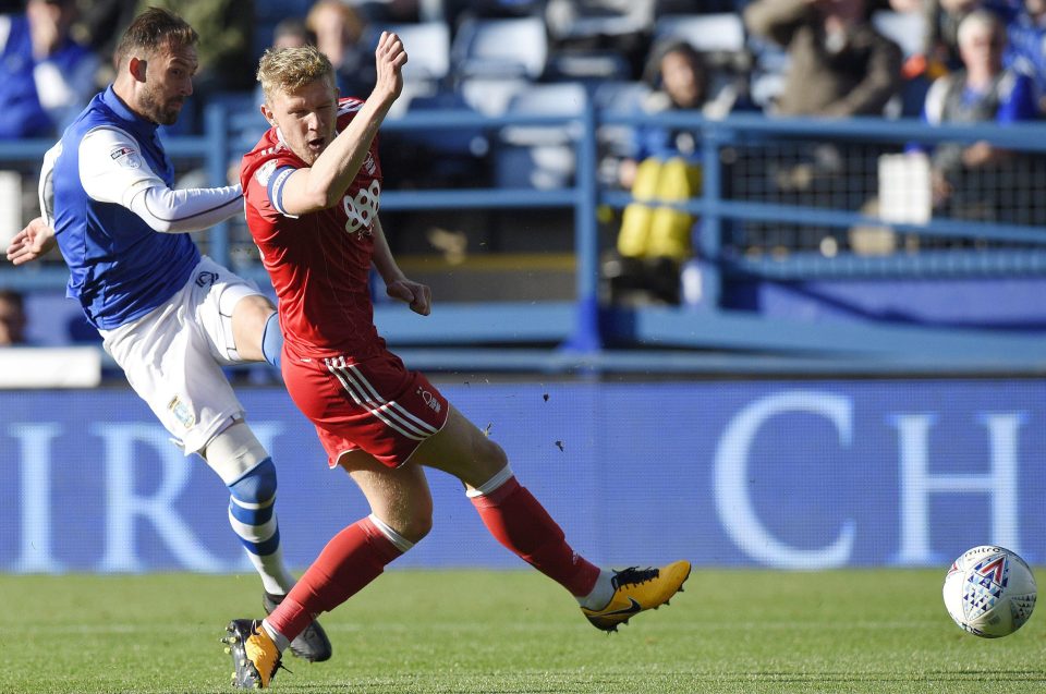  A Steven Fletcher shot is blocked by Joe Worrall