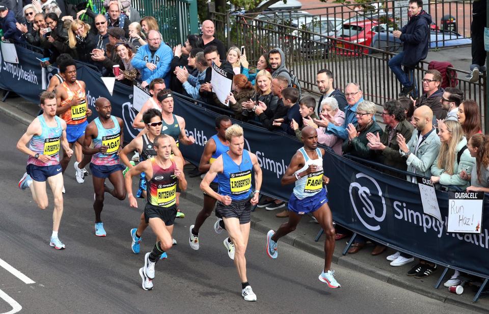  Mo Farah overcame the the challenge of Jake Robertson in the closing stages to earn the victory