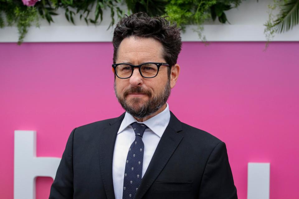  JJ Abrams is returning to the Star Wars franchise to co-write and direct the next instalment, Star Wars Episode IX