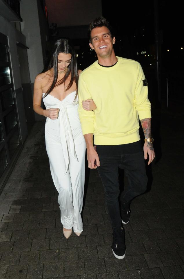  Gaz and Emma beamed as they arrived at the fight