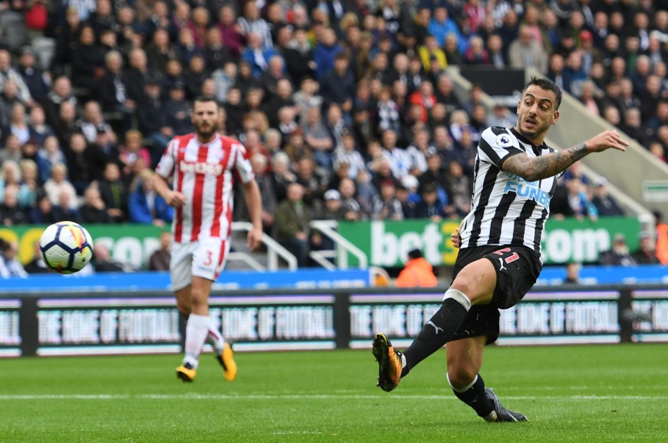 Joselu Mato plants in another shot as Newcastle clearly edge the first half