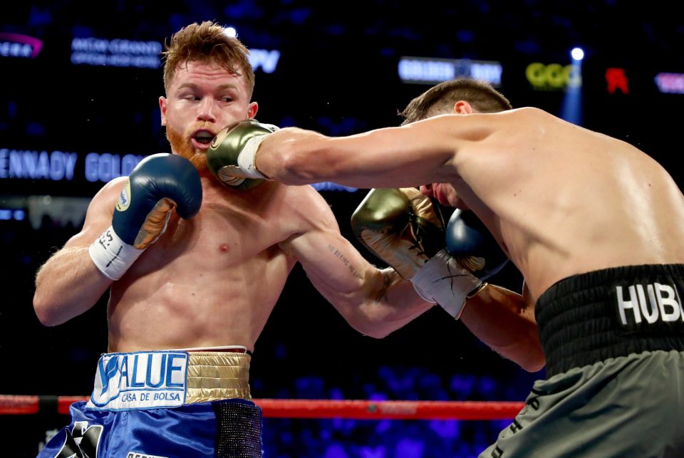  GGG struck Canelo with a well-timed jab