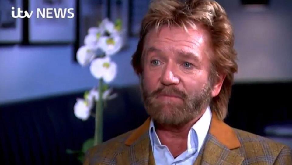  TV host Noel was close to tears in emotional interview discussing his suicide bid