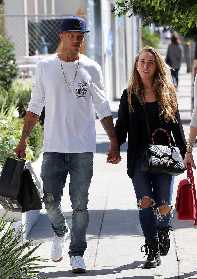  Chloe Green made sure to keep one hand in her sleeve while walking with Jeremy Meeks