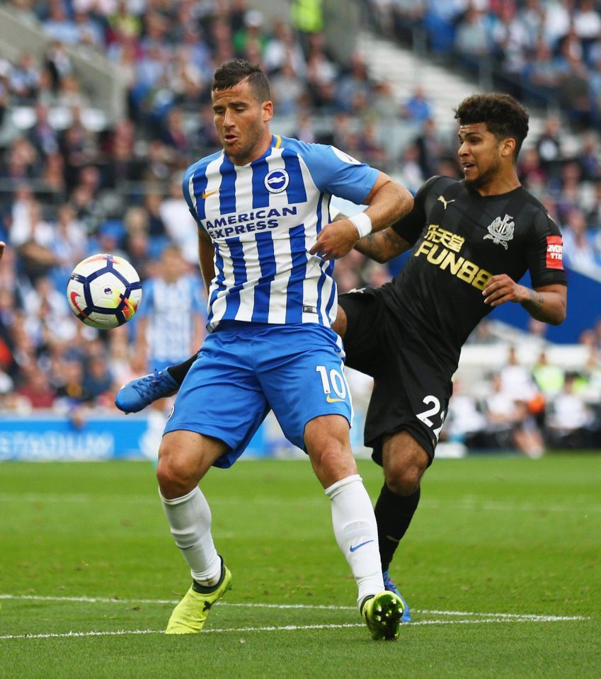  Tomer Hemed and DeAndre Yedlin clashed throughout Sunday's game