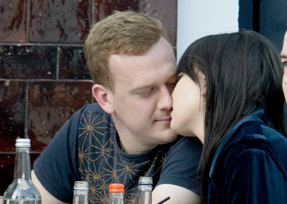  Daisy Lowe was seen kissing her new boyfriend over the weekend