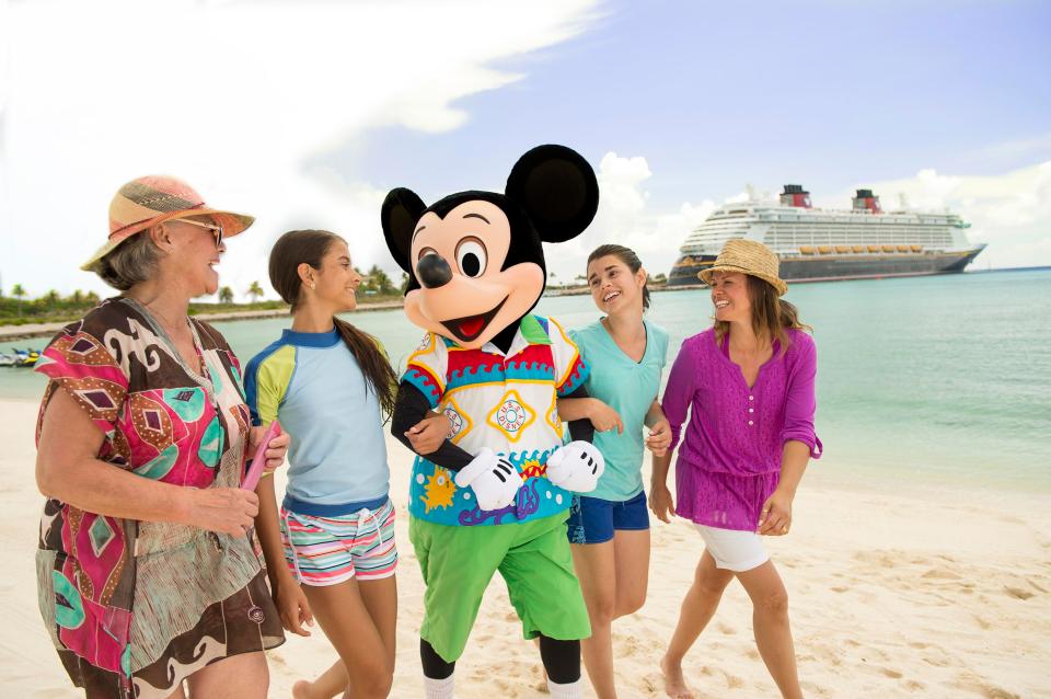  Take your kids onboard the Disney Magic from Barcelona and meet Mickey Mouse