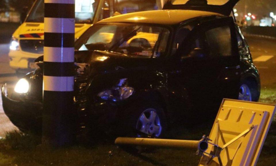  The PT Cruiser Sergio Aguero was travelling crashed into a pole