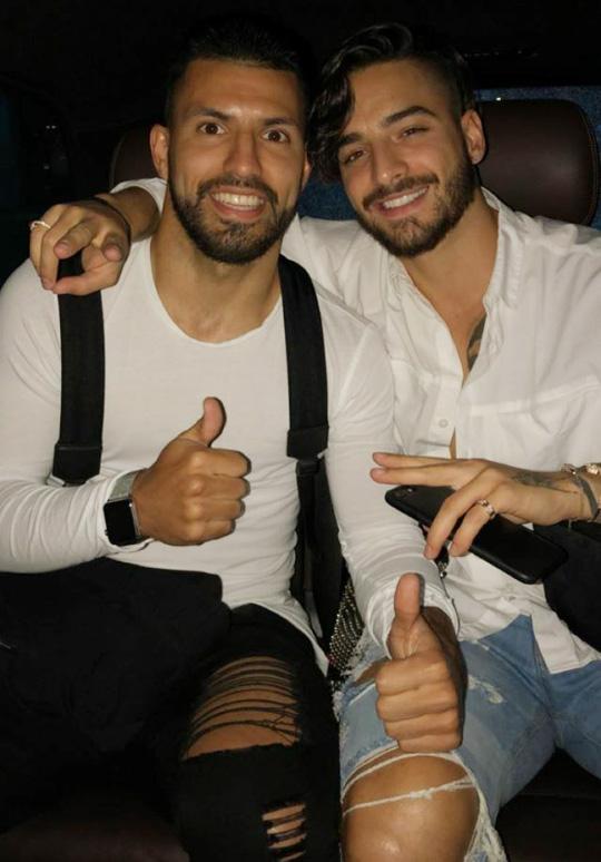  Aguero's was in the Netherlands to see one of his favourite artists Maluma - here he is pictured with the Colombian pop star