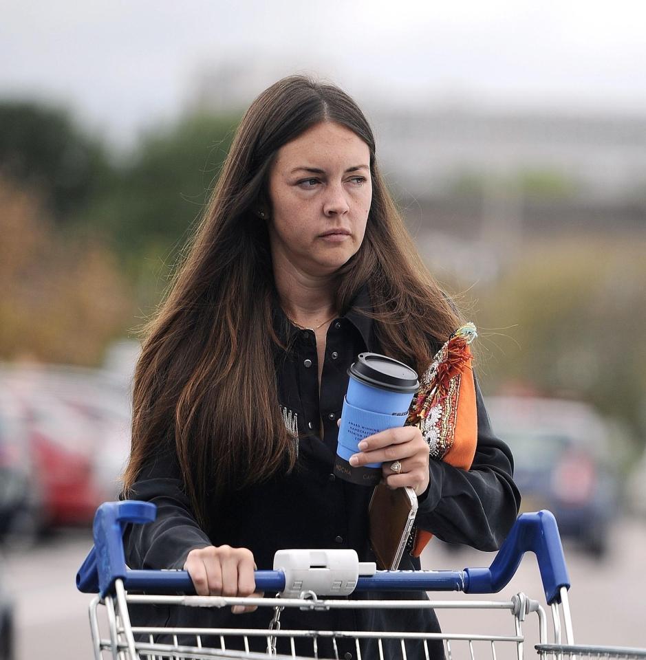  The soap star, 29, went make-up free on her day off