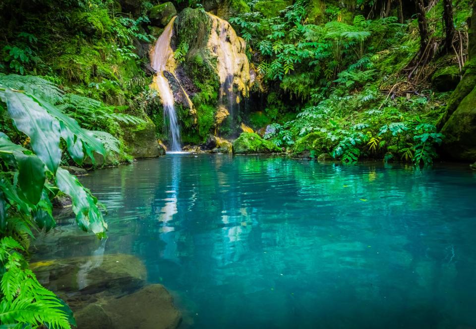  A dip in the  warm springs of the Caldeira Velha will help aching muscles