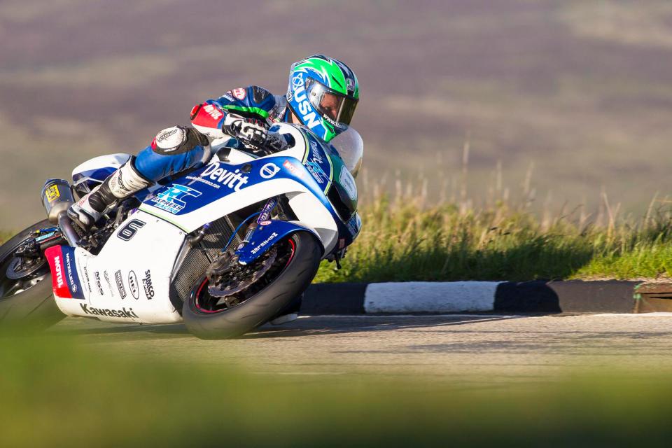  Two-time TT champ Ivan Lintin races for Dafabet Devitt racing