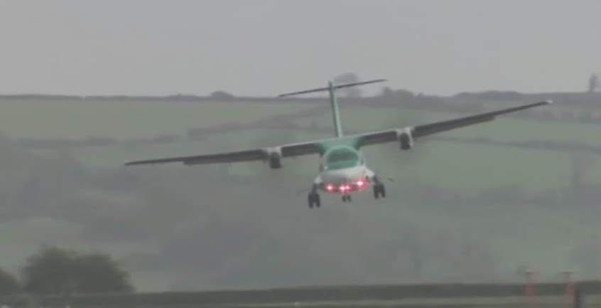  The Aer Lingus plane came in to land at an angle