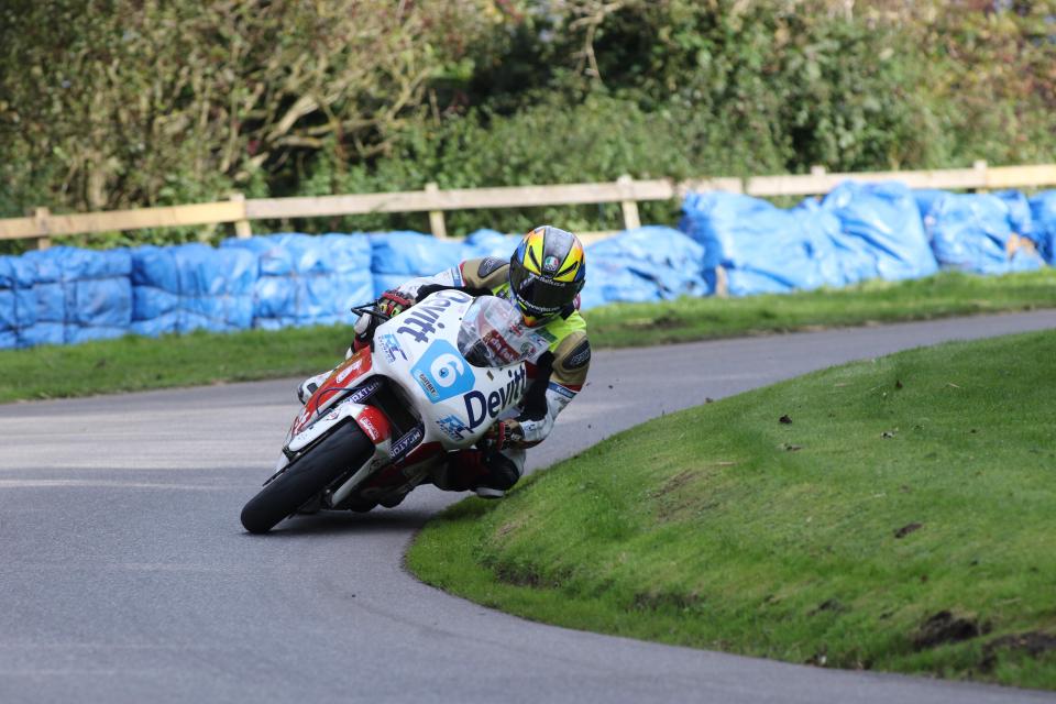  Volunteer fireman Ivan Lintin races for Dafabet Devitt