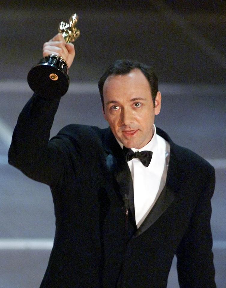  Kevin Spacey holds his Oscar for Best Performance by an Actor for his role in American Beauty in 2000