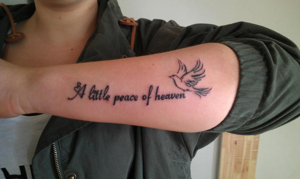  A tattooist accidentally got his 'peace' mixed up with 'piece'