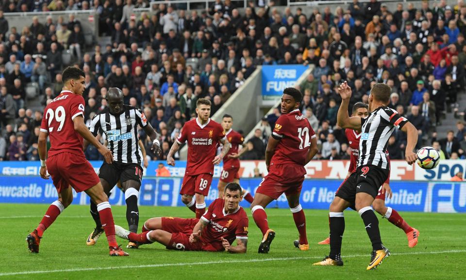 Mo Diame with a chance during Newcastles draw with Liverpool last weekend