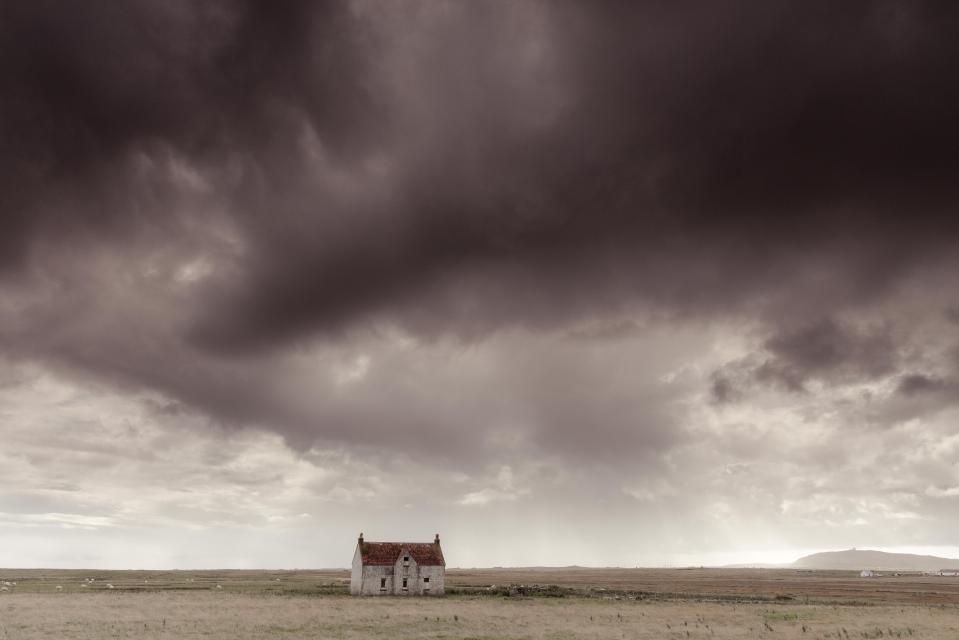 In the winter, there are only 650 people who live on the Isle Of Tiree 