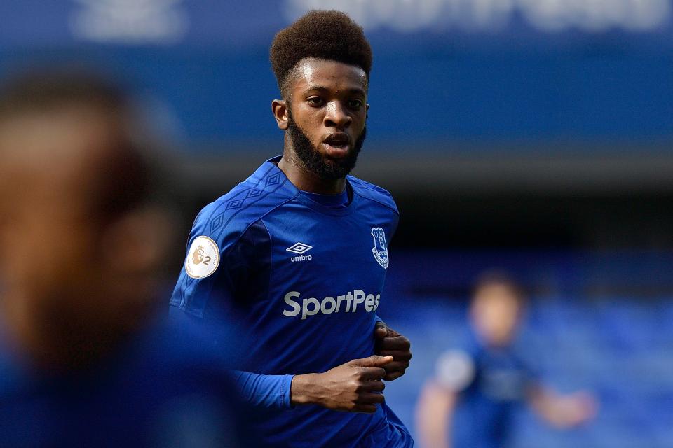  Everton set to offer 19-year-old Beni Baningime a bumper new deal