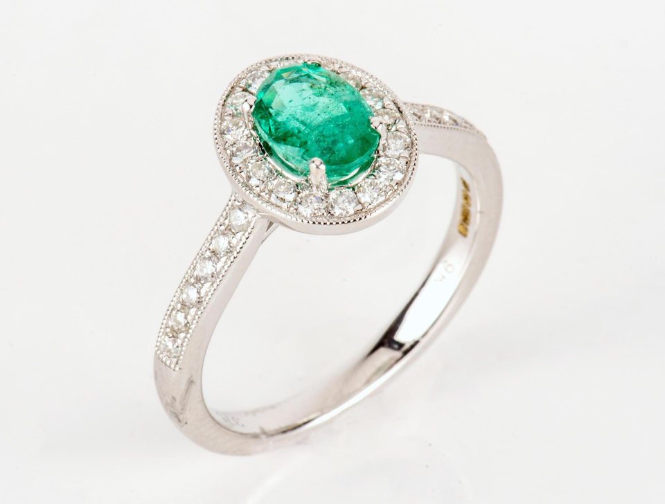  Emerald engagement ring? Unless you were born in May that's a massive red flag