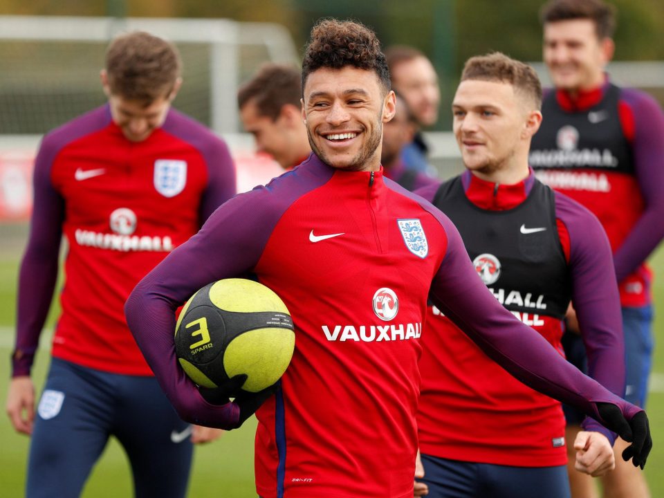  Liverpool new boy Oxlade-Chamberlain looks to be having a ball with England