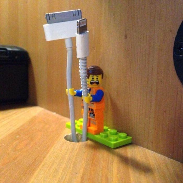  Tired of your cables and wires getting mixed up and tangled? Using a little Lego man could be the solution