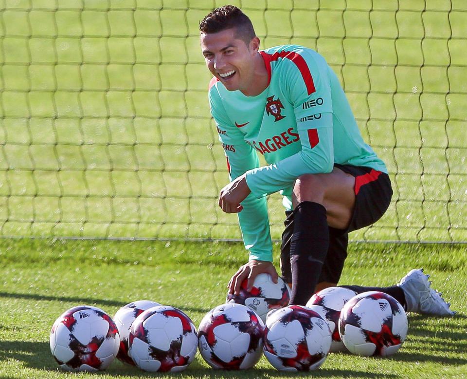  Cristiano Ronaldo was in relaxed mood ahead of Portugal's World Cup Qualifiers