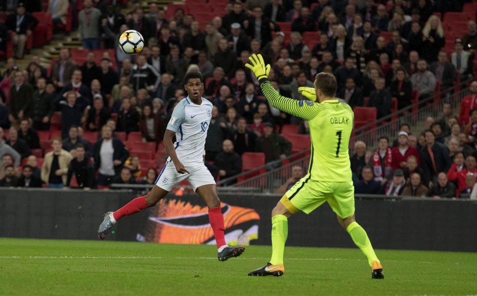  Marcus Rashford squandered a superb chance when he lifted the ball over the keeper but not the last defender