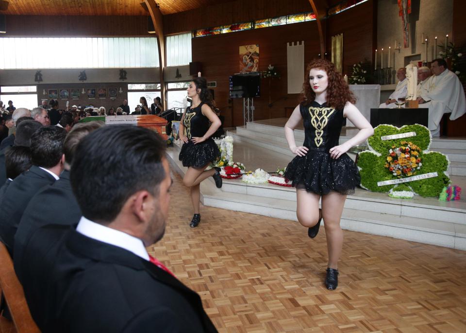  Traditional Irish dancers performed during Simon's funeral service