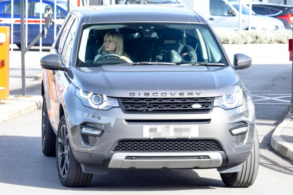  Tina O'Brien, who plays Sarah Platt, was seen at the Corrie set before heading to the funeral