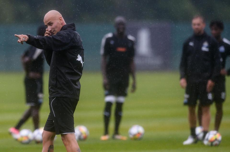 Jonjo Shelvey has broken a finger after trying to break up a punch up between Mo Diame and captain Jamaal Lascelles