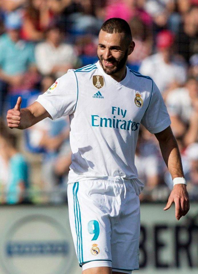  Karim Benzemas agent says he is "very happy" at Real Madrid