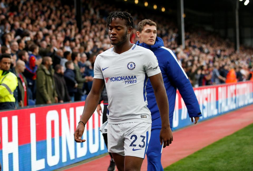  Michy Batshuayi showed his frustration after being taken off