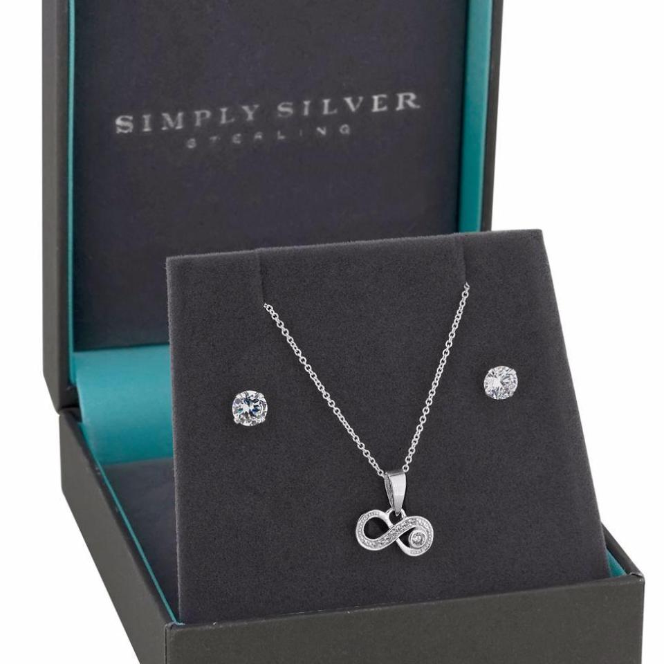  Save £12 on this Simply Silver Sterling silver jewellery set