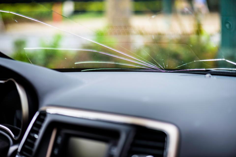  Drivers are risking large fines by driving damaged cars