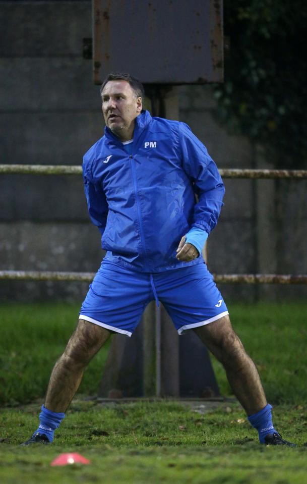  Arsenal hero Paul Merson looked promising in the warm-up and did not disappoint