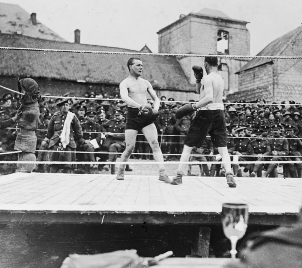  A boxing match taking place between British troops at Mont St. Eloi, France