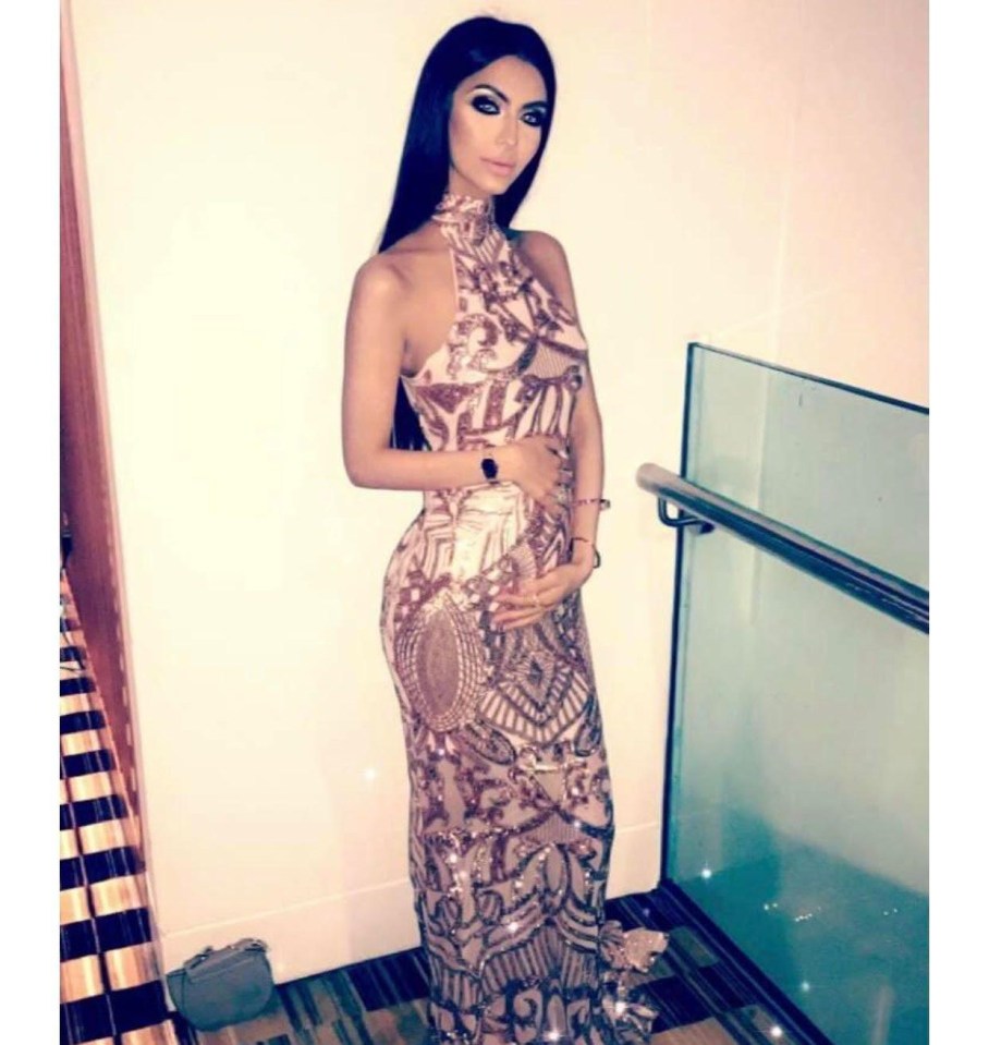 Faryal Makhdoom showed off her baby bump in this Snapchat photo