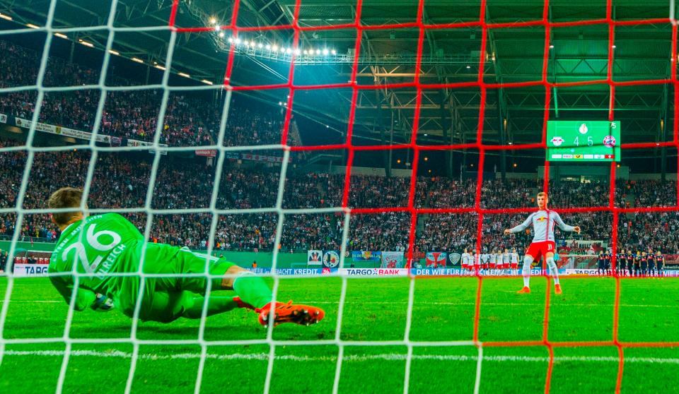  Sven Ulreich saves from Werner to win the game for Bayern