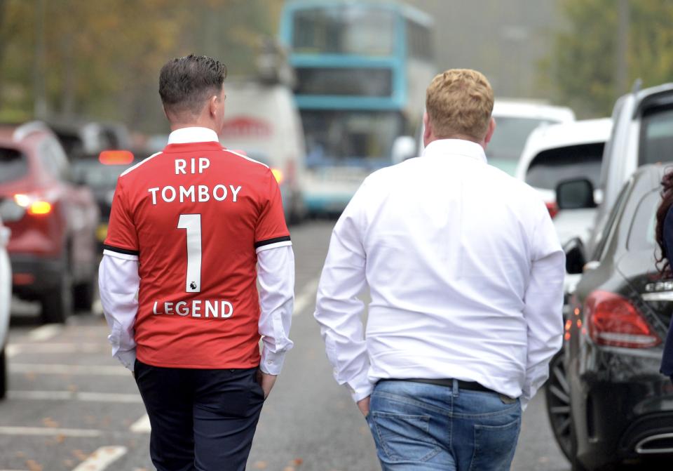  Tributes to the Manchester United fan outside the Catholic church in Horley