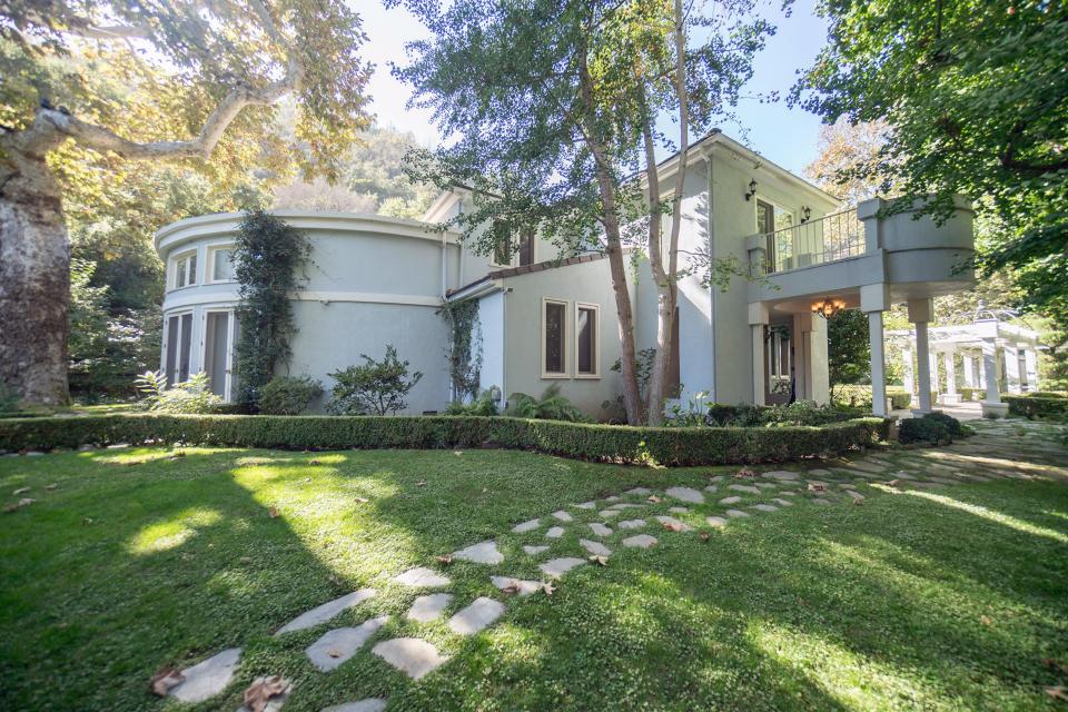  Serena Williams has put her Bel Air estate up for sale