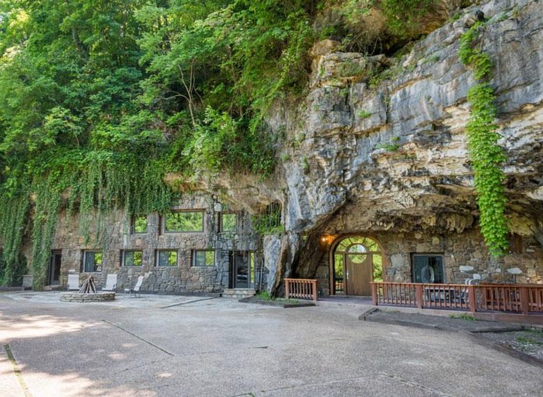  Located in Parthenon, Arkansas, this spacious four-bedroom apartment is built inside an actual rock cave